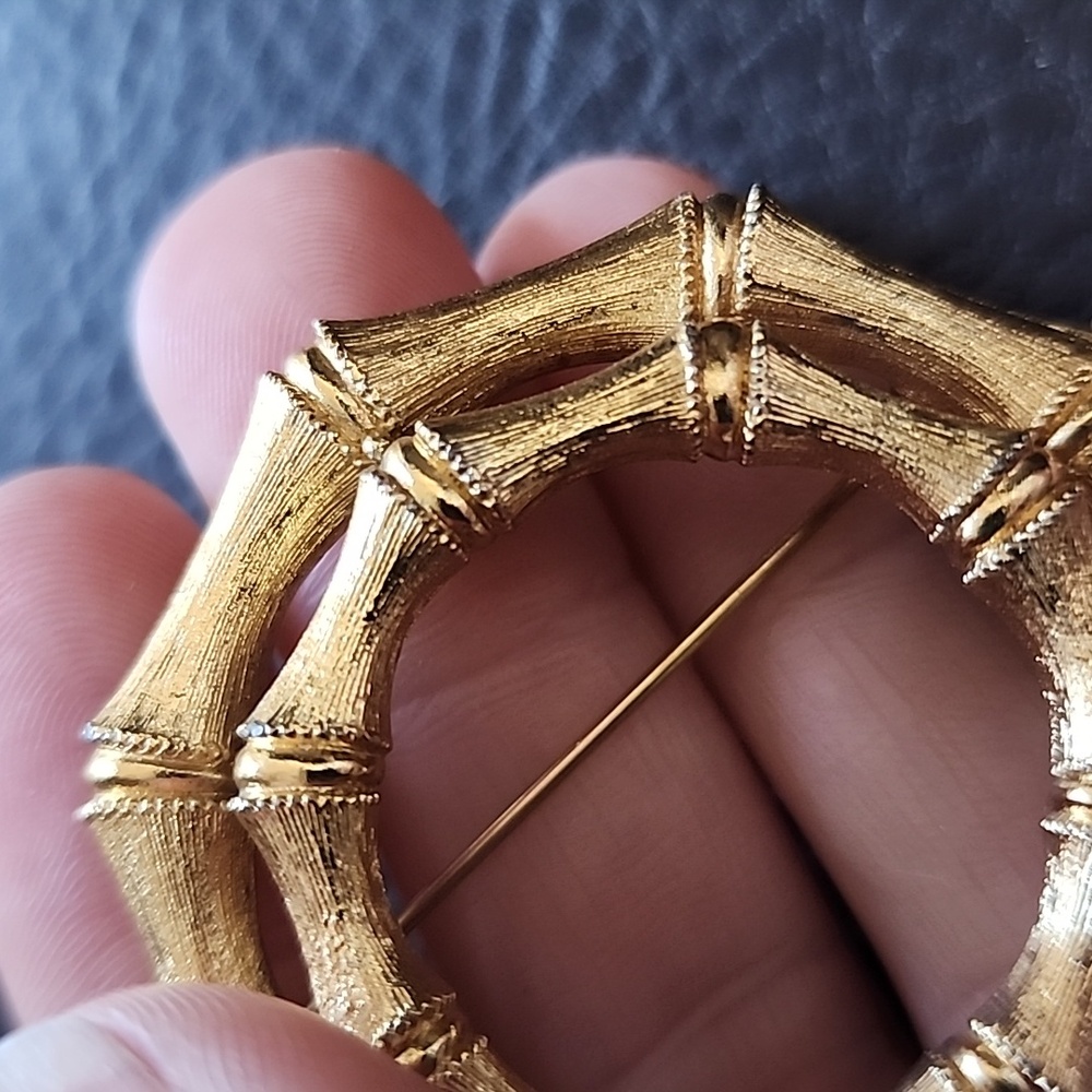 VTG Monet Gold Bamboo-Inspired Brooch - Picture 7 of 9
